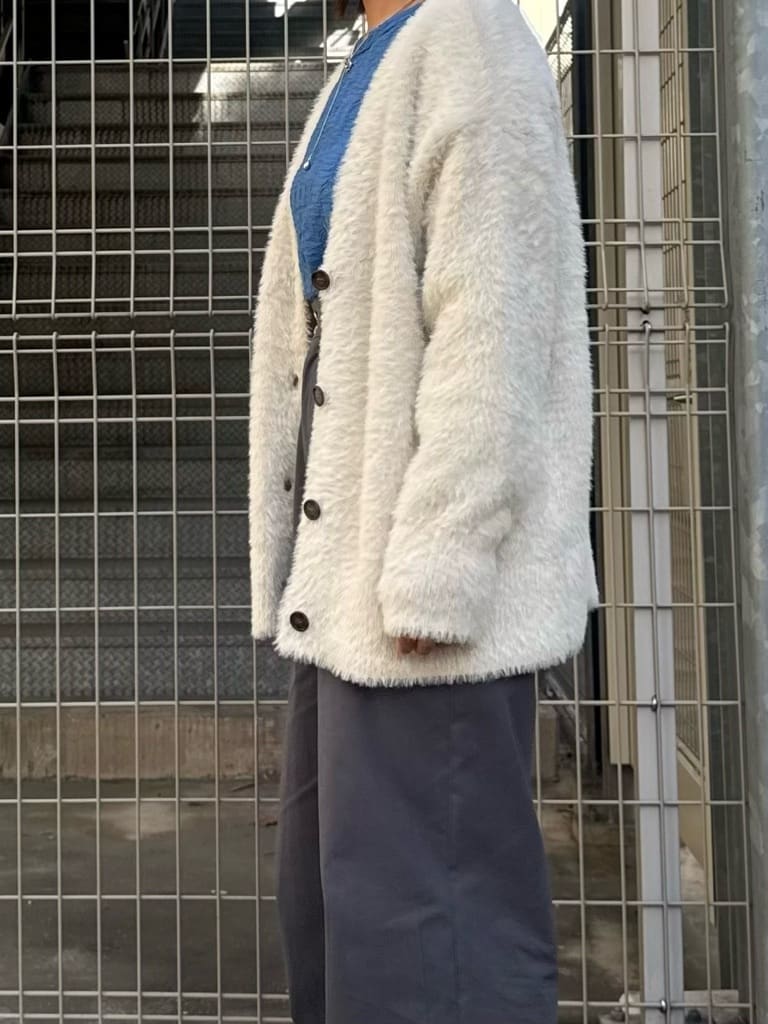 chさんの「THE SHOP TK｜【ふわふわあったか】フェザーカーディガン」を使ったコーディネート