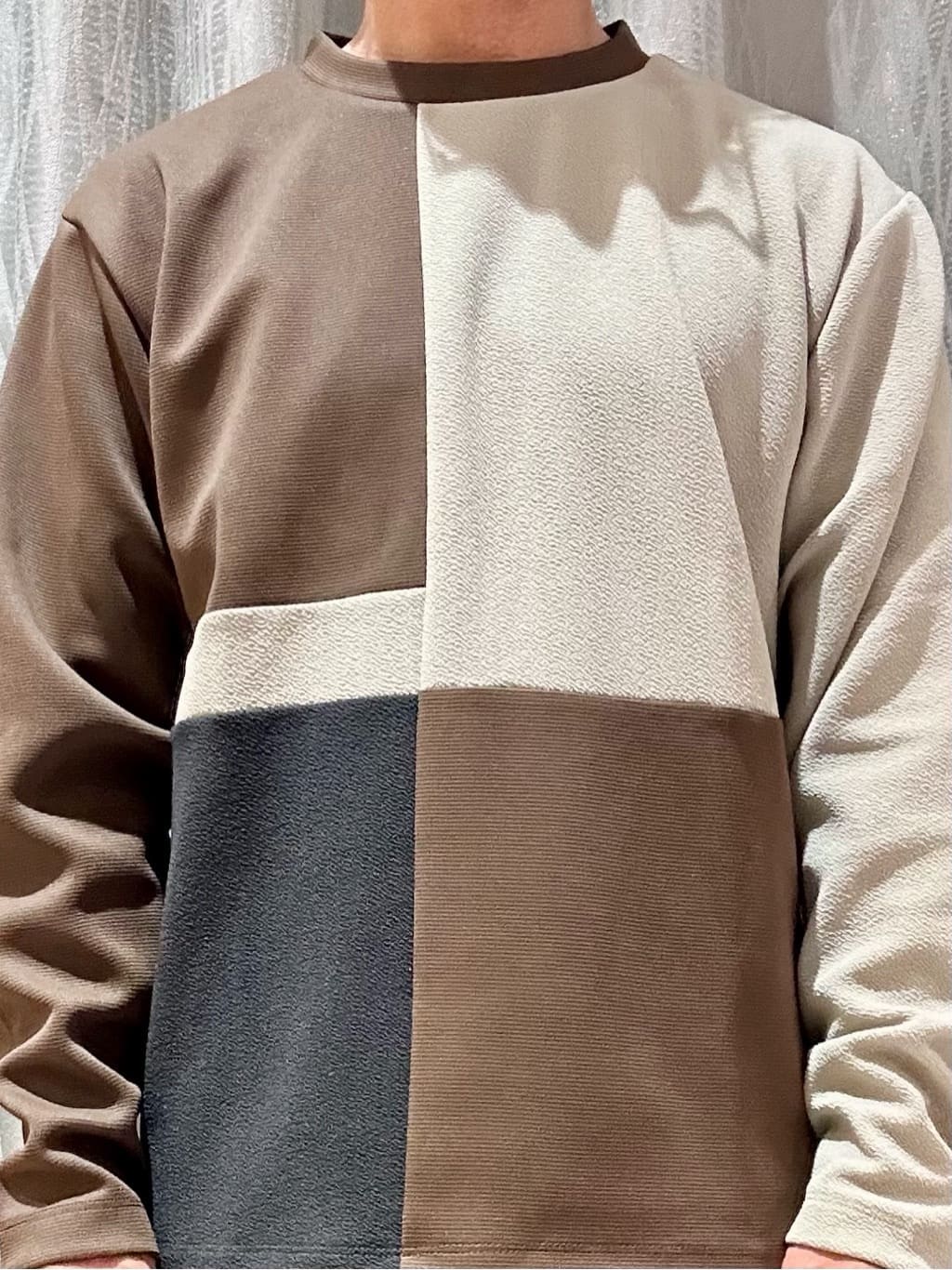 KENJI Iさんの「THE SHOP TK｜【一枚で着映える】パターンブロッキング長袖Tシャツ 洗濯機OK」を使ったコーディネート