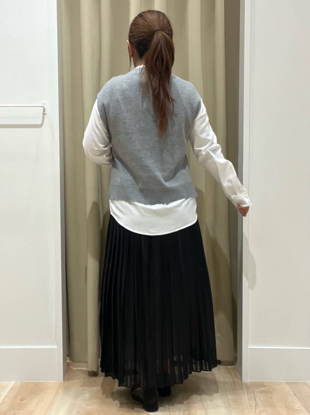 たまさんの「grove｜ニットベスト&times;シャツセット」を使ったコーディネート