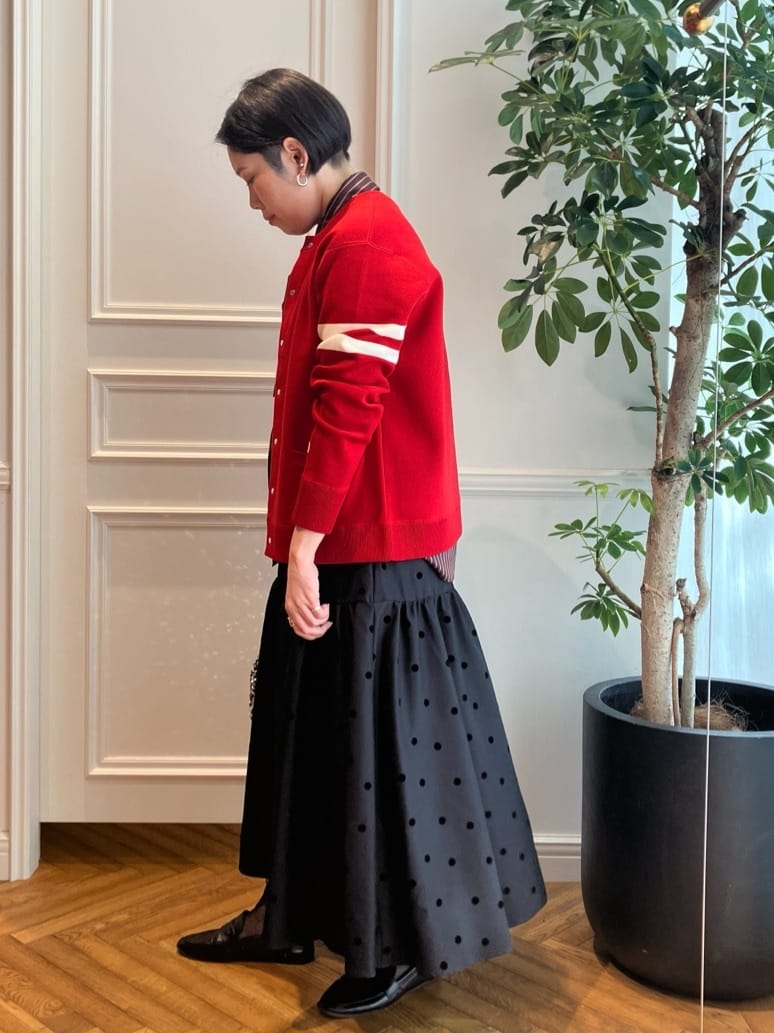 konominさんの「DRESSTERIOR｜◆ウォッシャブル アームライン ラウンドカーディガン」を使ったコーディネート