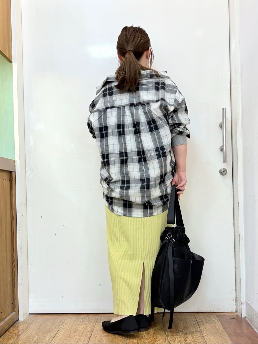 だいわさんの「SHOO･LA･RUE｜【洗濯機可/S-LL】程よい抜け感 大人のチェックシャツ」を使ったコーディネート