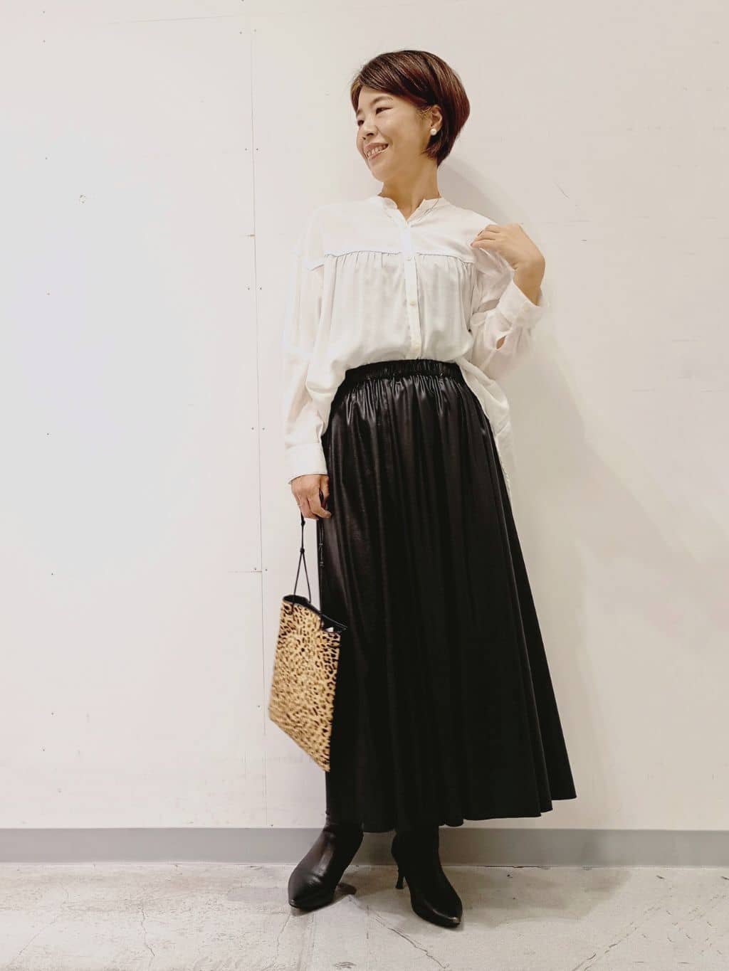 Kさんの「INDIVI｜【きれいめ／ラメ】シャイニーローン ドレーピーブラウス」を使ったコーディネート