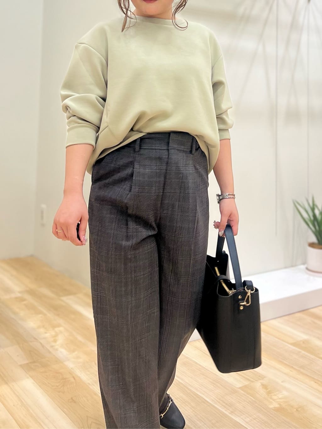 みことさんの「grove｜【洗える】毎日履きたいチェックワイドパンツ」を使ったコーディネート
