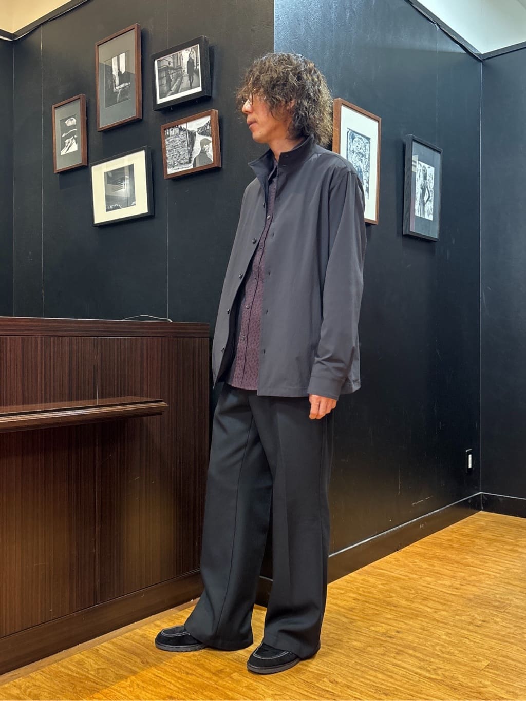 おーのさんの「TAKEO KIKUCHI｜【3D ナイロン ストレッチ】スタンドカラー シャツブルゾン」を使ったコーディネート