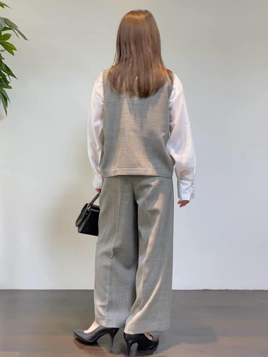 tomoさんの「UNTITLED｜【ボウタイリボン/バンドカラー/レイヤード】2WAYシアーブラウス」を使ったコーディネート