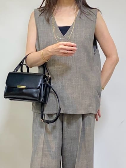 tomoさんの「UNTITLED｜【ボウタイリボン/バンドカラー/レイヤード】2WAYシアーブラウス」を使ったコーディネート
