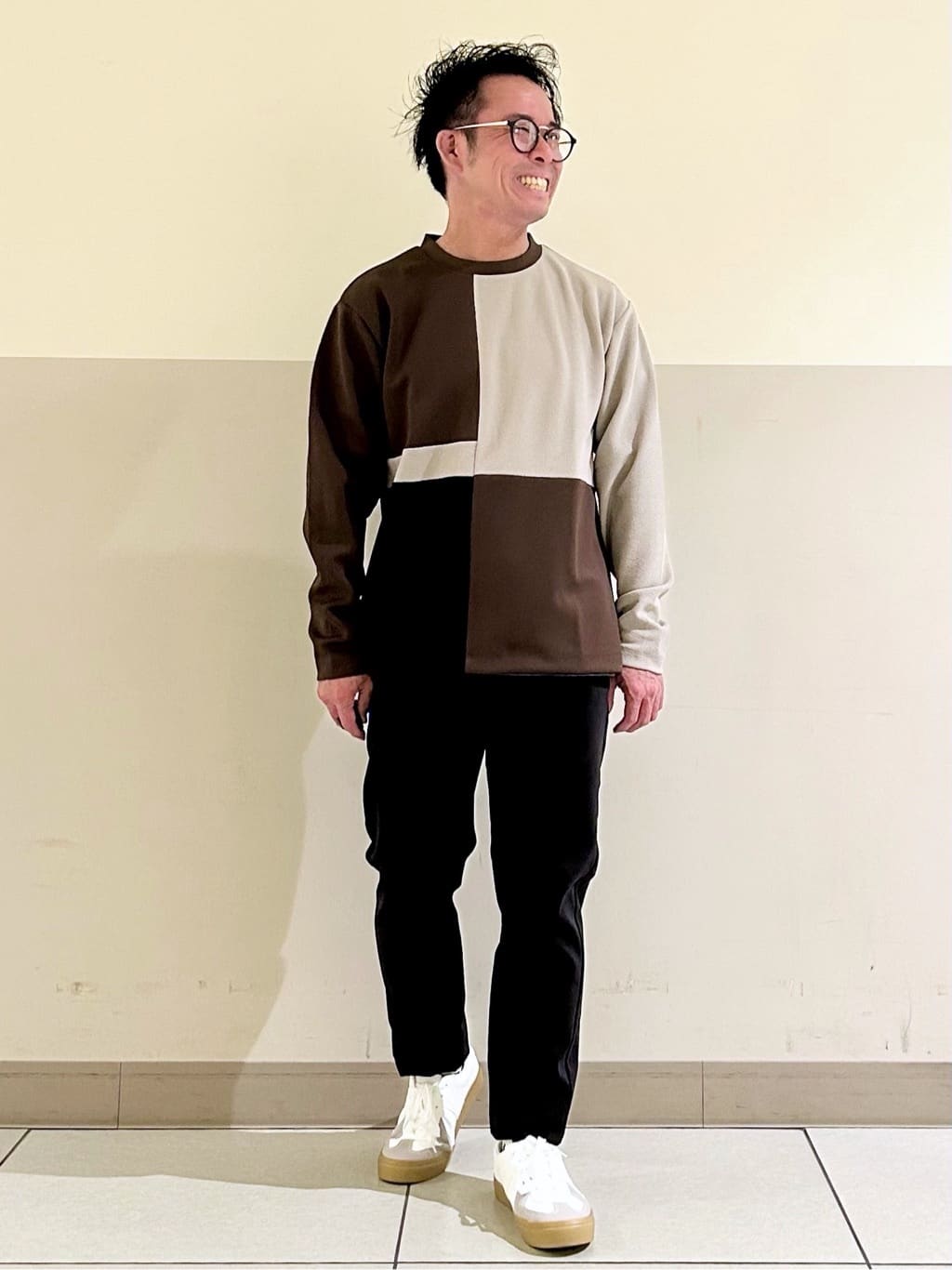 KENJI Iさんの「THE SHOP TK｜【一枚で着映える】パターンブロッキング長袖Tシャツ 洗濯機OK」を使ったコーディネート