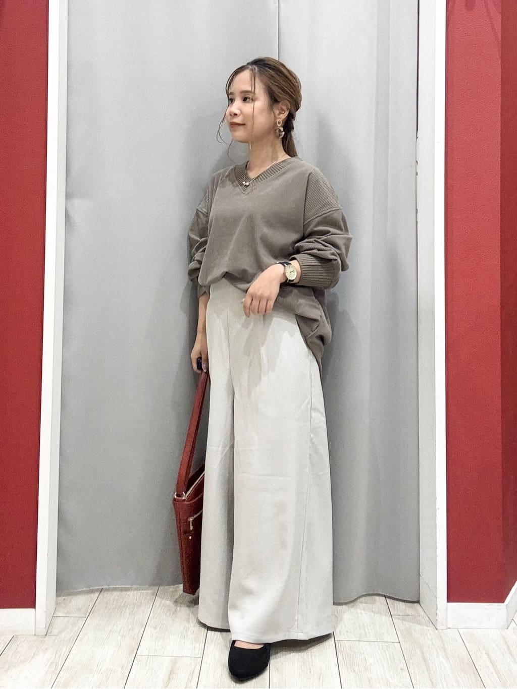 shioさんの「SHOO･LA･RUE｜ウエストまわりをすっきり魅せる デザインガウチョパンツ」を使ったコーディネート
