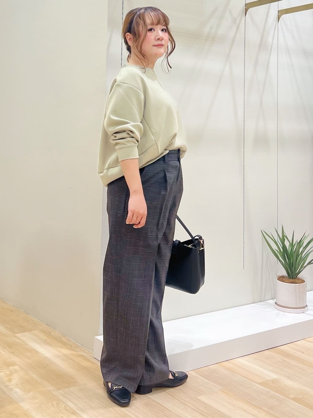 みことさんの「grove｜【洗える】毎日履きたいチェックワイドパンツ」を使ったコーディネート