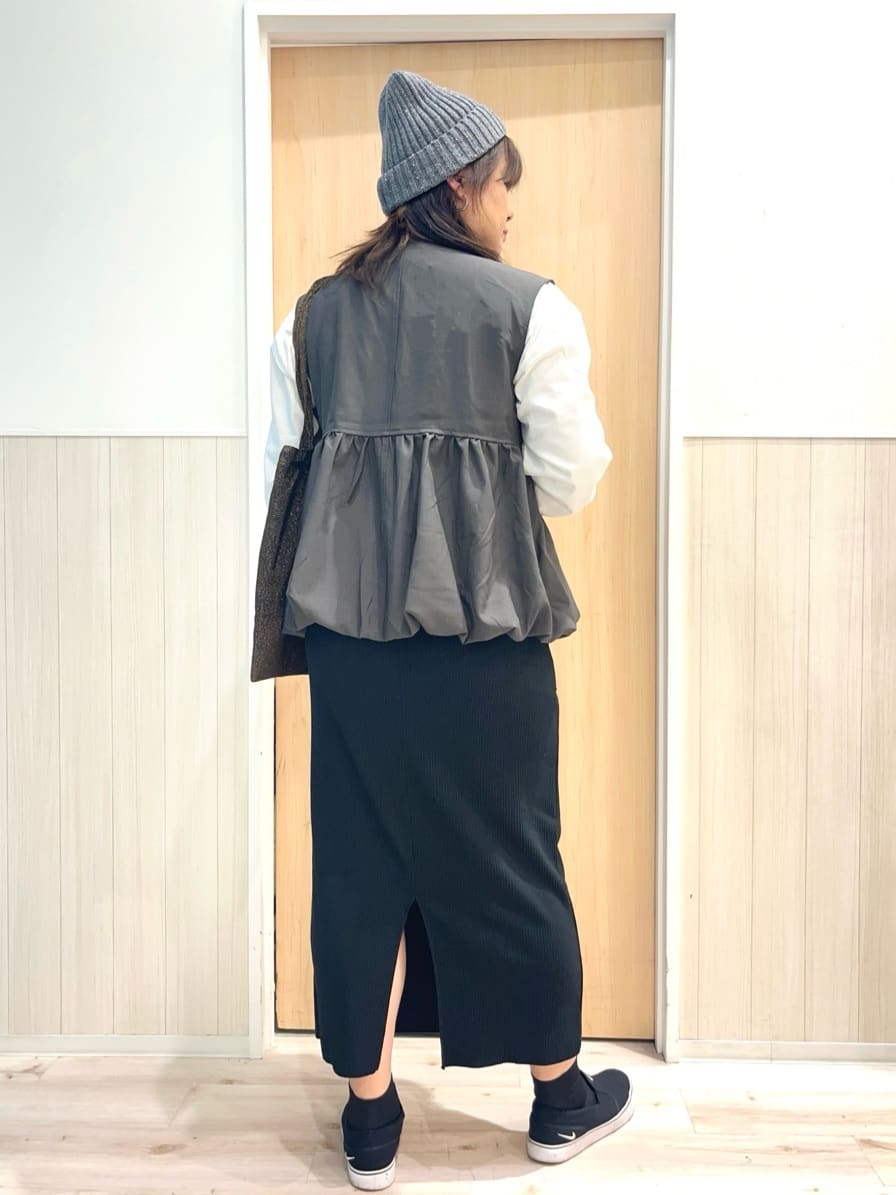 TUMU-TUMUさんの「SHOO･LA･RUE｜グラフィックアソート BIGロンT」を使ったコーディネート