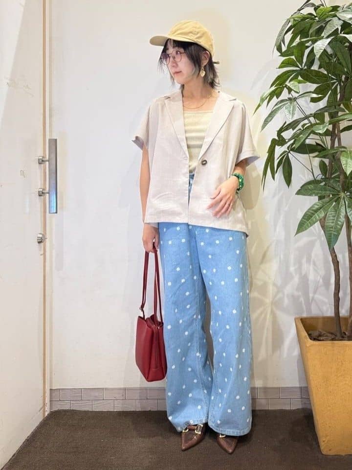 misakiさんの「SHOO･LA･RUE｜【S-LL】周りと差がつく デイジー柄デニムワイドパンツ」を使ったコーディネート