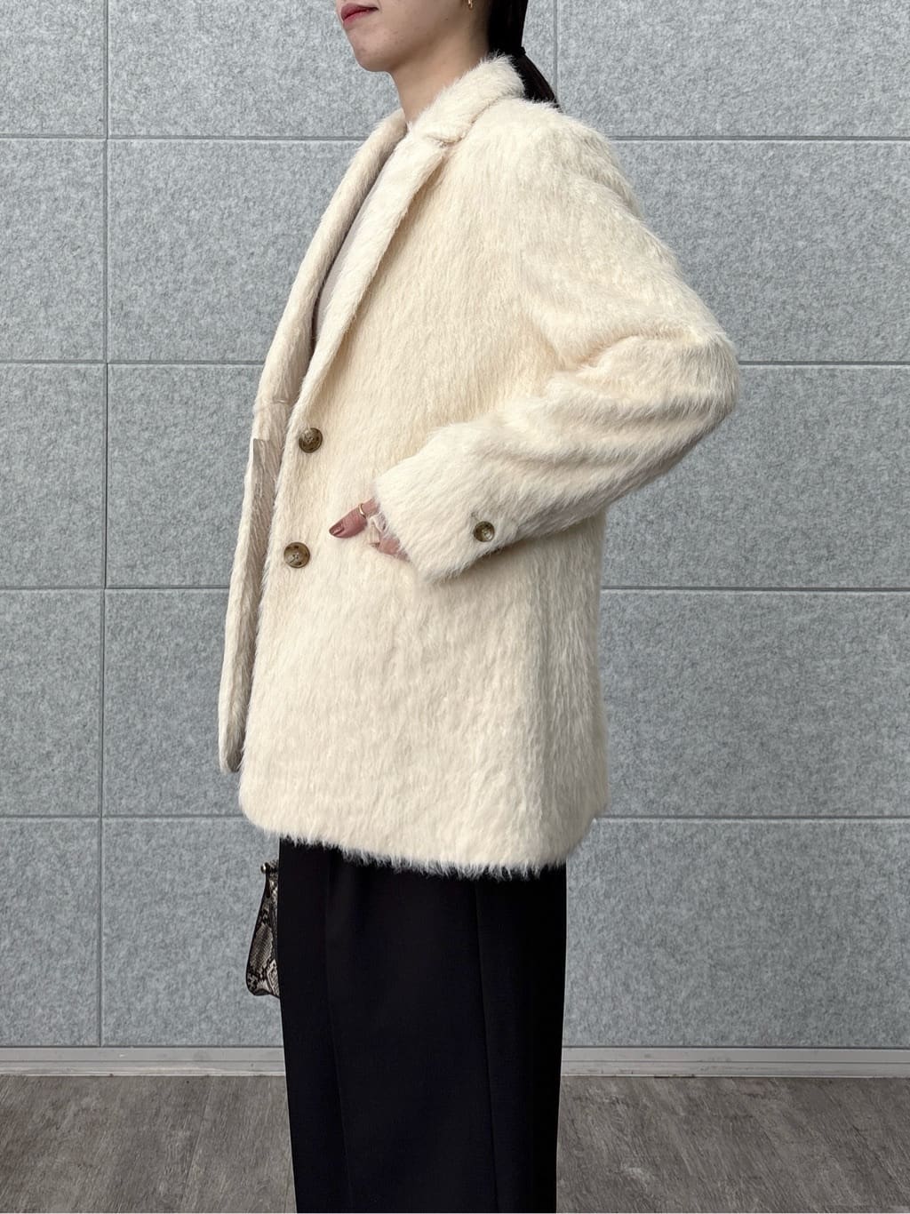 ひなさんの「INDIVI｜Comfy SET UP｜イージーストレートワイドパンツ【セットアップ対応／通勤/カセット服】」を使ったコーディネート