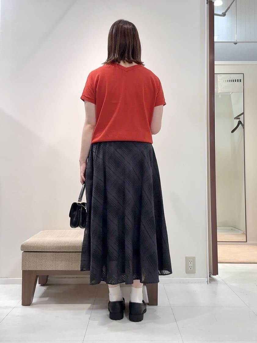 YUIさんの「UNTITLED｜【洗える/前後2WAY】ネックプルオーバーニット」を使ったコーディネート