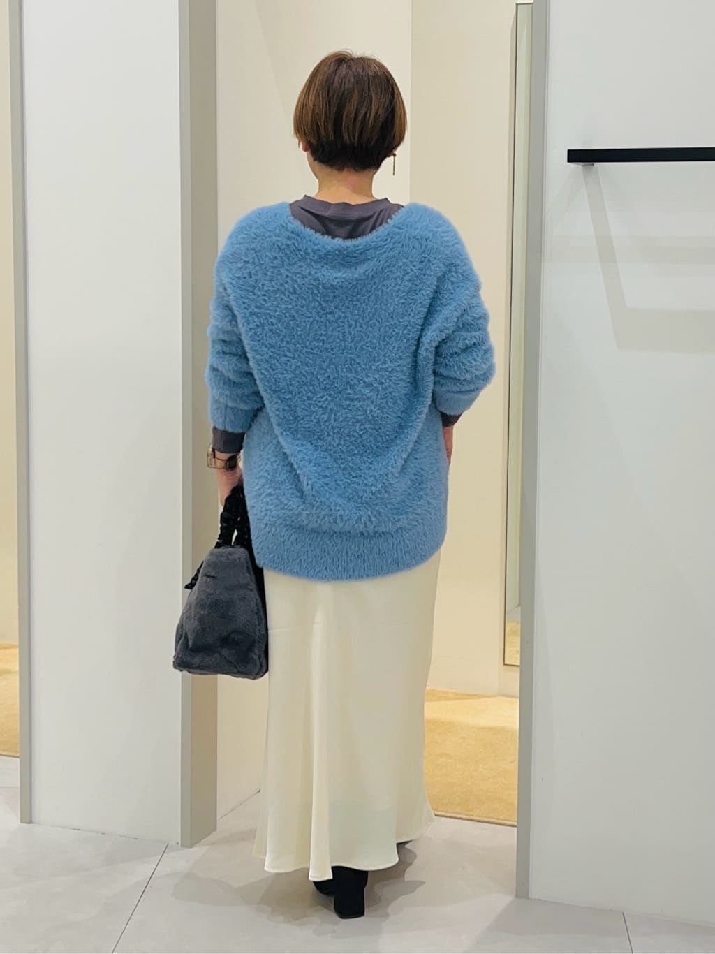 タナさんの「THE SHOP TK｜【ふわふわあったか】フェザーカーディガン」を使ったコーディネート