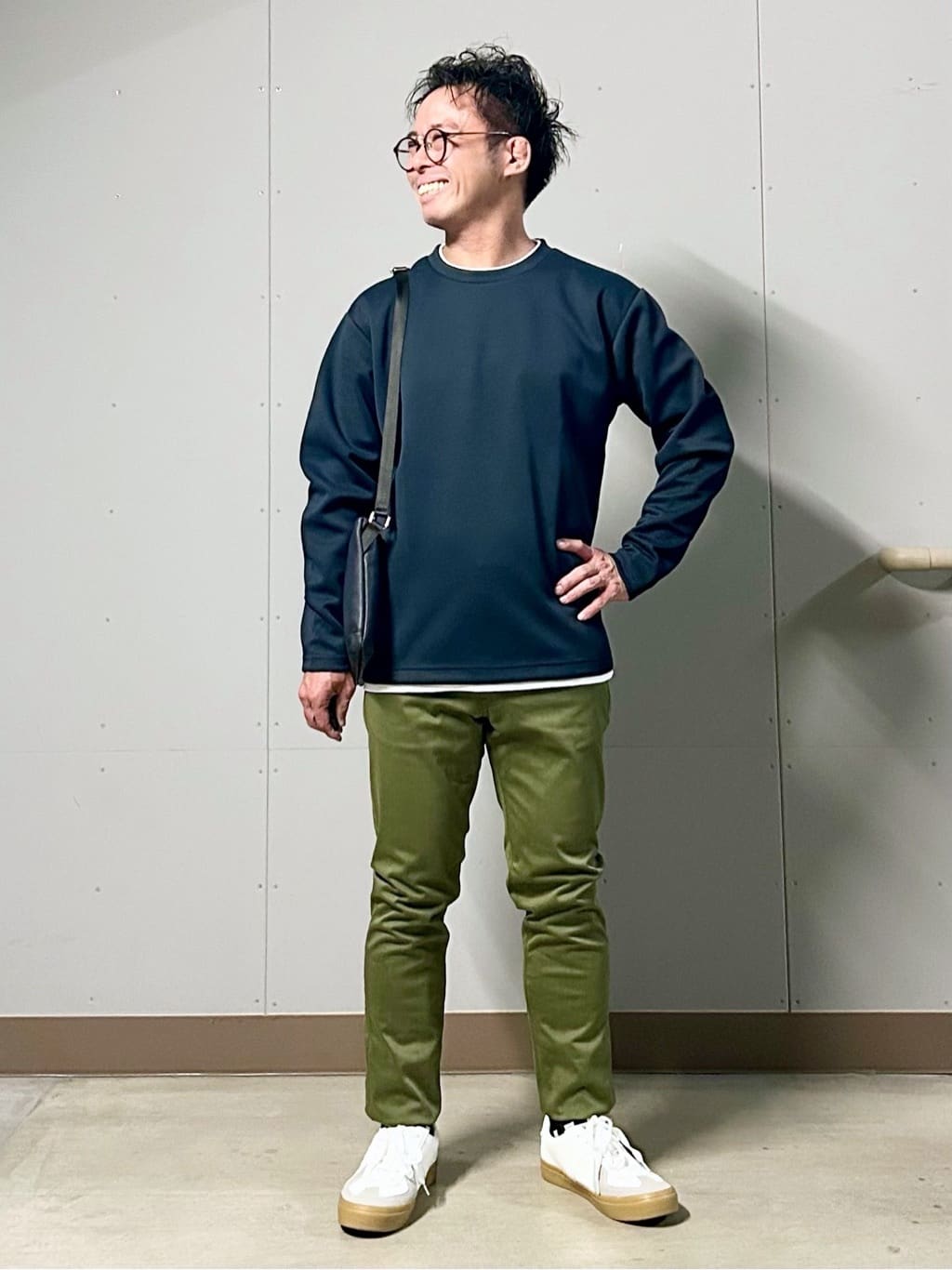 KENJI Iさんの「THE SHOP TK｜サフィアーノミニサコッシュ」を使ったコーディネート