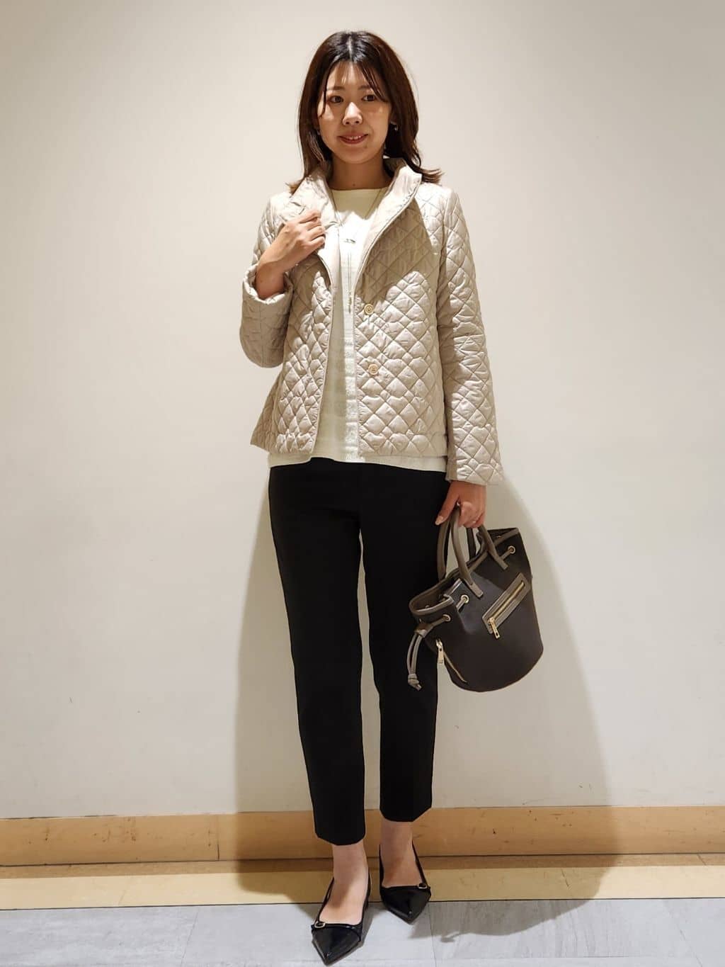 yukaさんの「COUP DE CHANCE｜【手洗い可】ラメフェザーデザイン ニットトップス」を使ったコーディネート