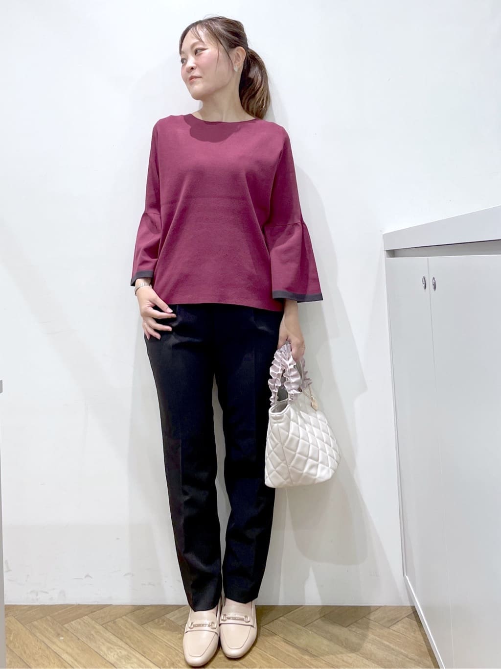 Junさんの「index｜《XS-LLサイズ》ストレッチテーパードパンツ／セットアップ対応【洗濯機洗い可／イージーアイロン／防」を使ったコーディネート