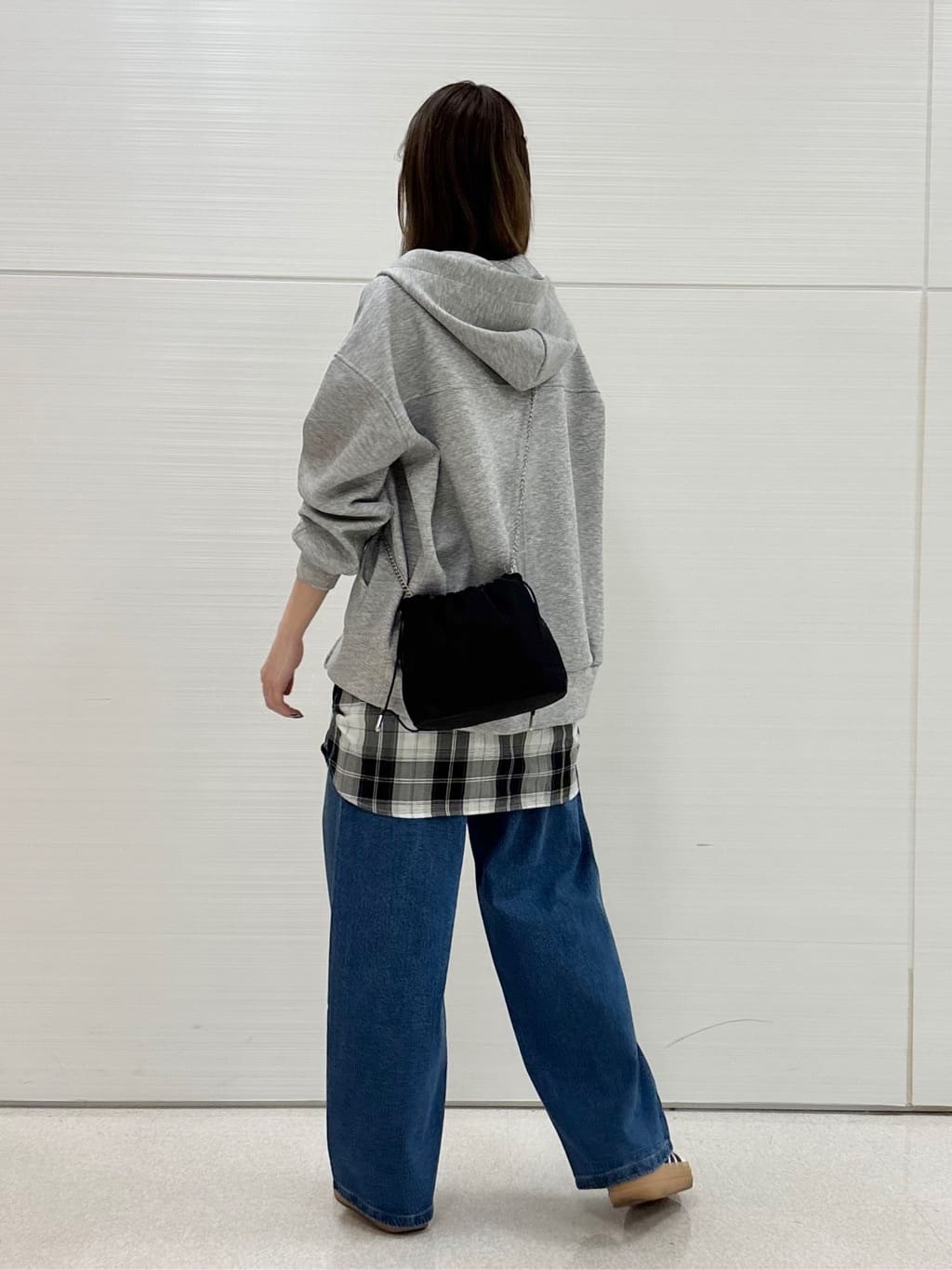 Juraさんの「SHOO･LA･RUE｜【洗濯機可/S-LL】程よい抜け感 大人のチェックシャツ」を使ったコーディネート