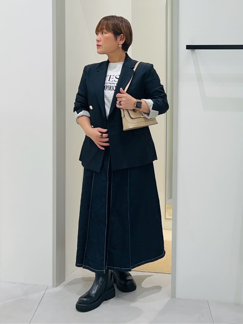 タナさんの「THE SHOP TK｜【今羽織るなら】ダブルブレストジャケット【セットアップ可/洗える】」を使ったコーディネート