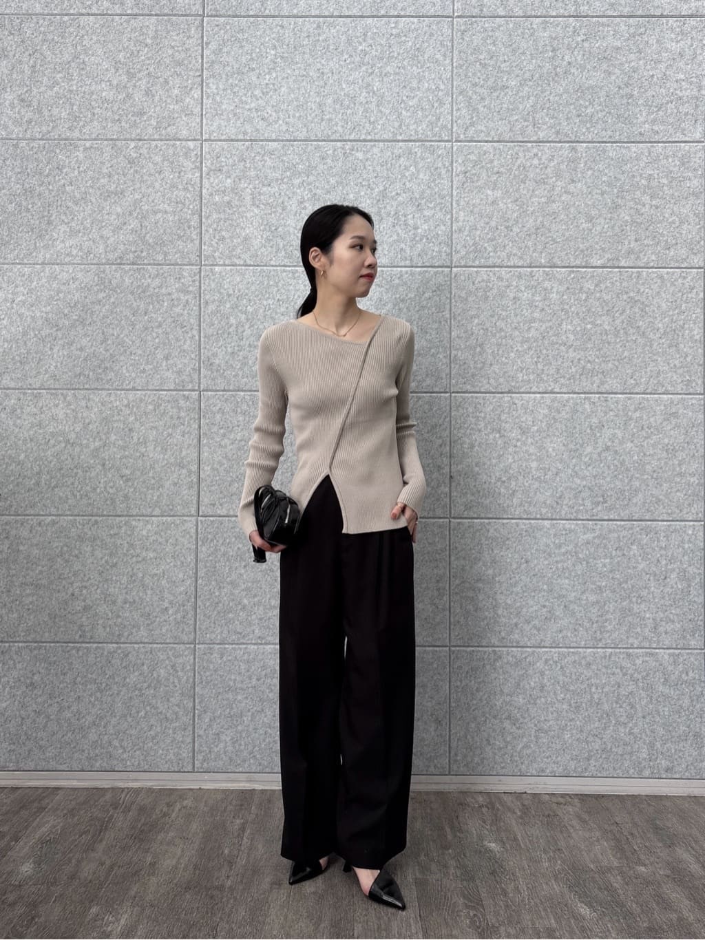 ひなさんの「INDIVI｜Comfy SET UP｜イージーストレートワイドパンツ【セットアップ対応／通勤/カセット服】」を使ったコーディネート