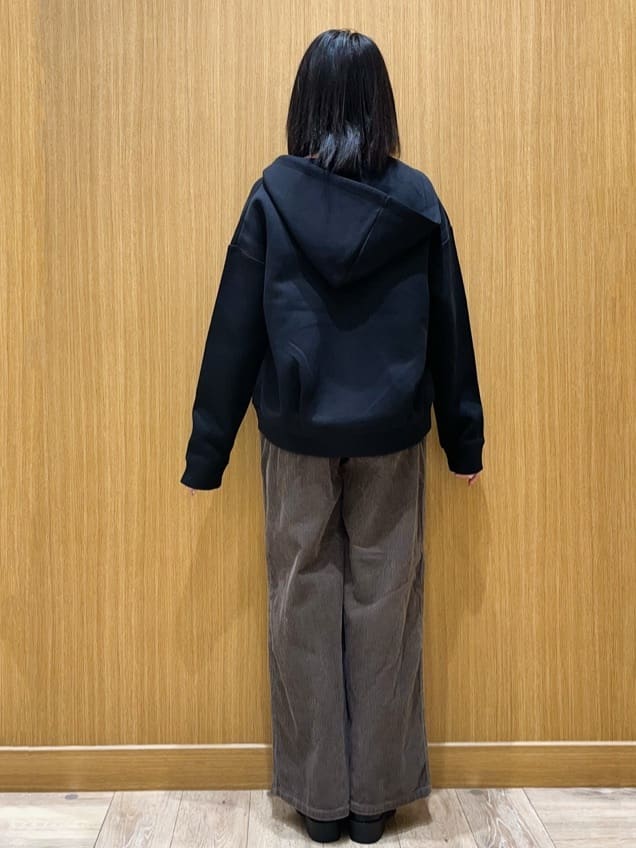 aさんの「OPAQUE.CLIP｜コーデュロイワイドパンツ【洗濯機OK】」を使ったコーディネート
