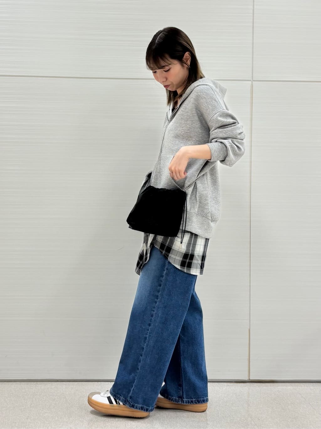Juraさんの「SHOO･LA･RUE｜【洗濯機可/S-LL】程よい抜け感 大人のチェックシャツ」を使ったコーディネート