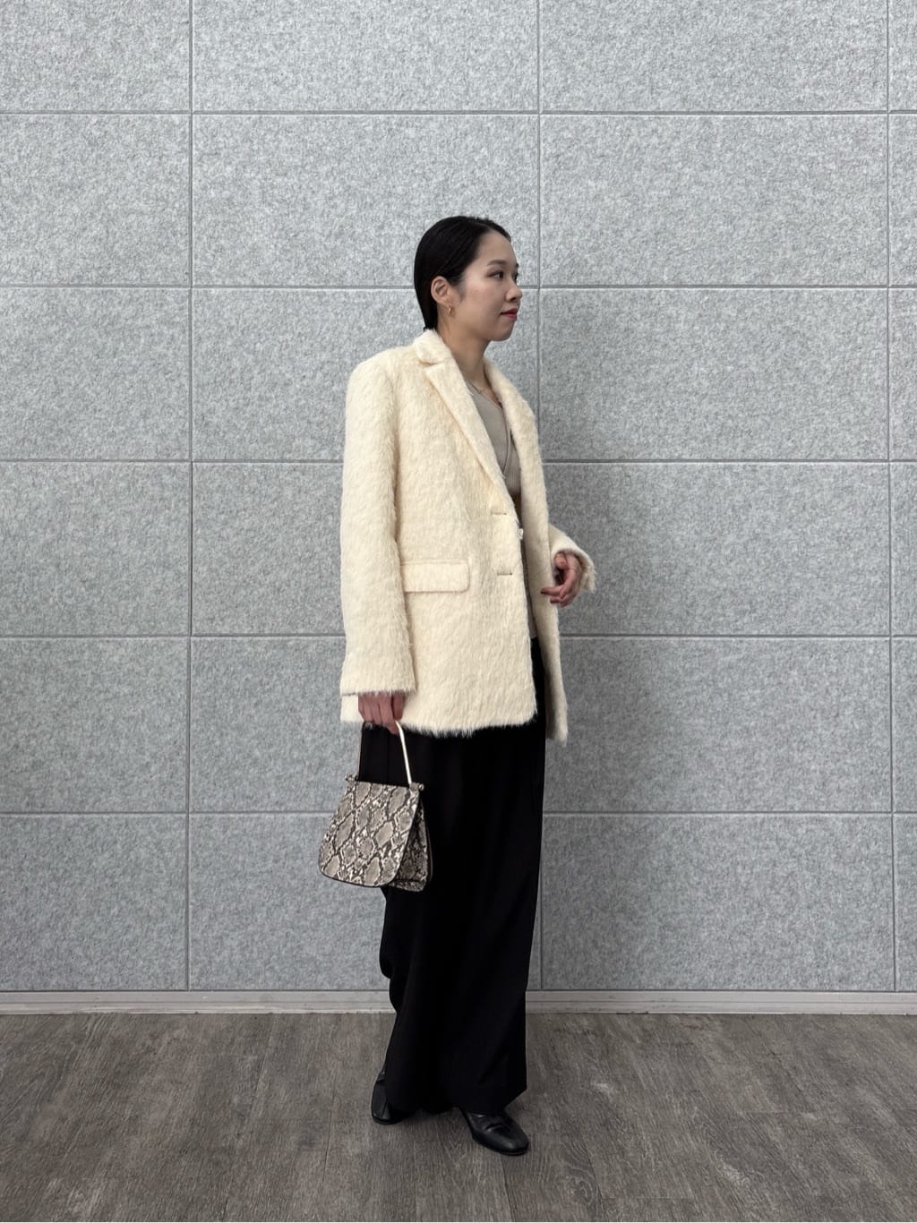 ひなさんの「INDIVI｜Comfy SET UP｜イージーストレートワイドパンツ【セットアップ対応／通勤/カセット服】」を使ったコーディネート