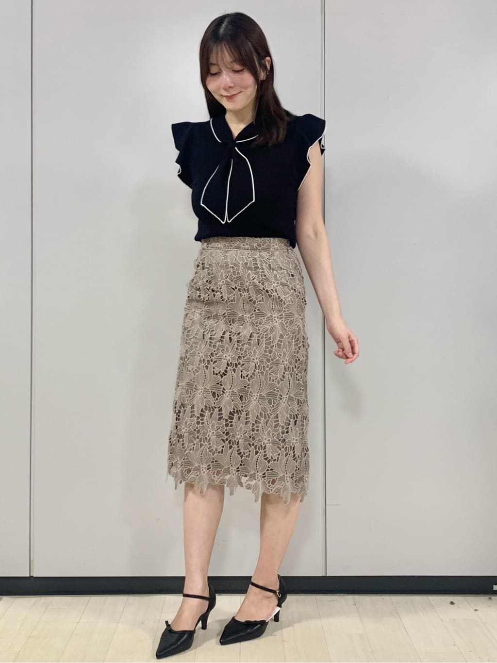 kasumiさんの「index｜フレアスリーブボウタイニット【洗濯機洗い可／接触冷感／抗ピル】」を使ったコーディネート
