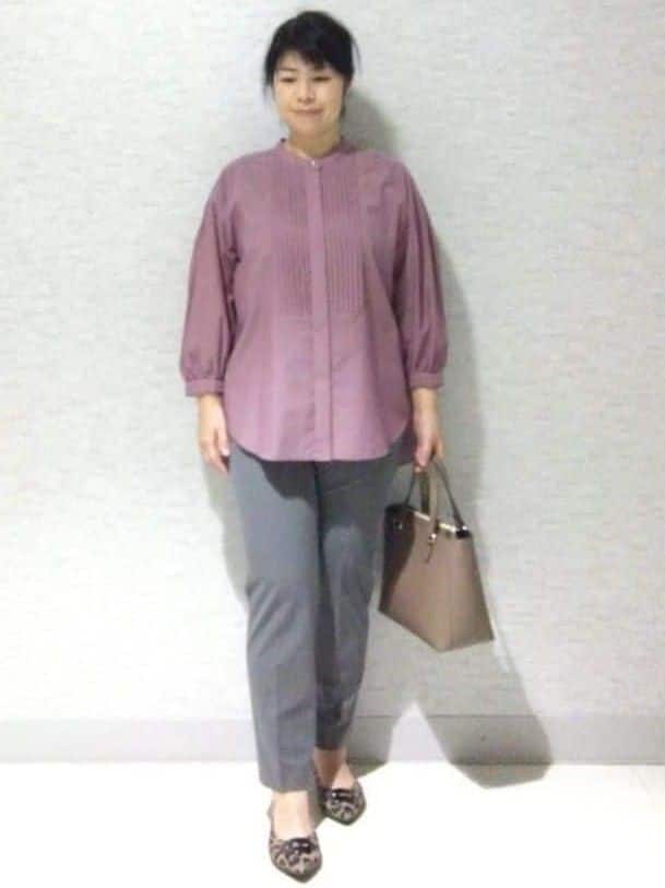 sakoさんの「Reflect｜【程よいゆとり感／体型カバー】ピンタックデザインシャンブレーブラウス」を使ったコーディネート