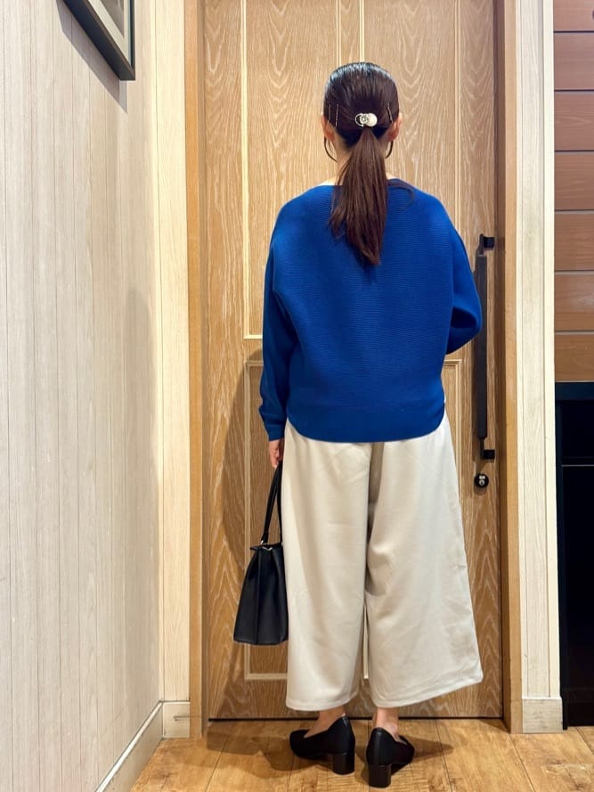 KAORIさんの「SHOO･LA･RUE｜ウエストまわりをすっきり魅せる デザインガウチョパンツ」を使ったコーディネート