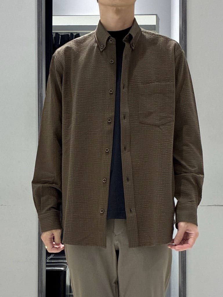 わいずみさんの「TAKEO KIKUCHI｜【COOL CITY WEAR】インドライ天竺モックネック プルオーバー /吸汗速乾」を使ったコーディネート