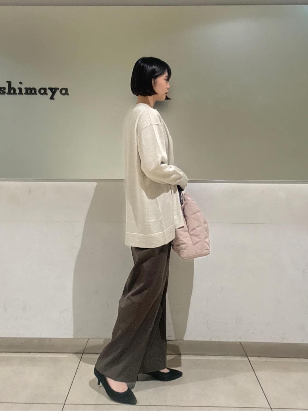 Itoさんの「UNTITLED｜【洗える/はっ水/後ろウエストゴム】ストレッチ2タックワイドパンツ」を使ったコーディネート