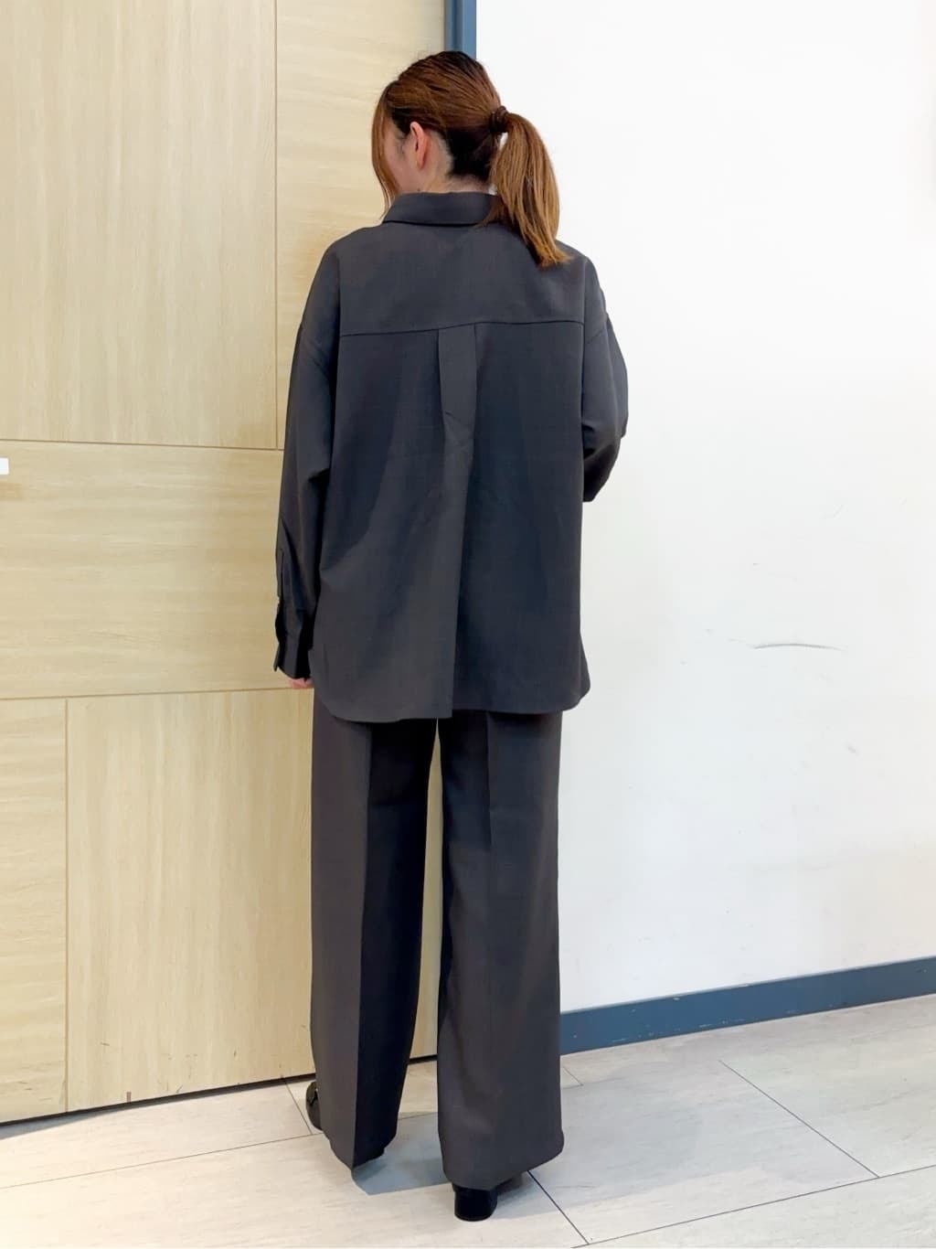 nanaさんの「grove｜【カセット服/選べる着丈】洗濯機で洗えるオーバーシャツ」を使ったコーディネート