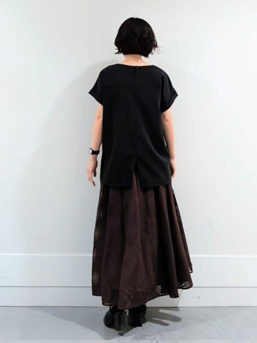 ミズタさんの「UNTITLED｜【セットアップ可/はっ水/通勤】リラククール 半袖ブラウス」を使ったコーディネート