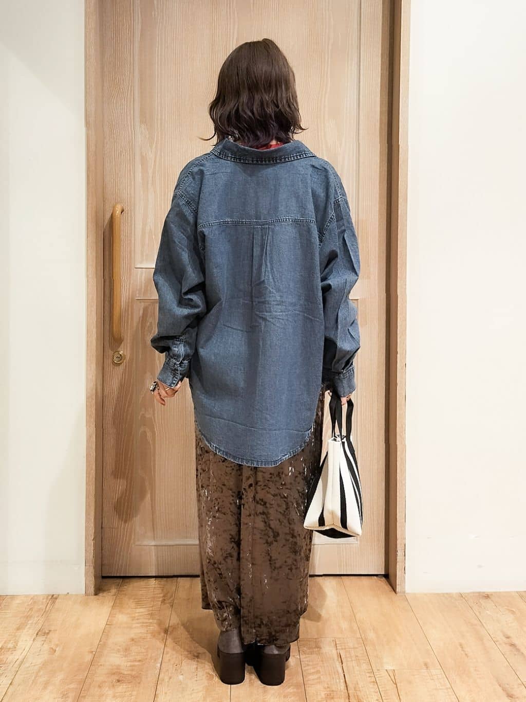YUKIさんの「SHOO･LA･RUE｜グラフィックアソート BIGロンT」を使ったコーディネート