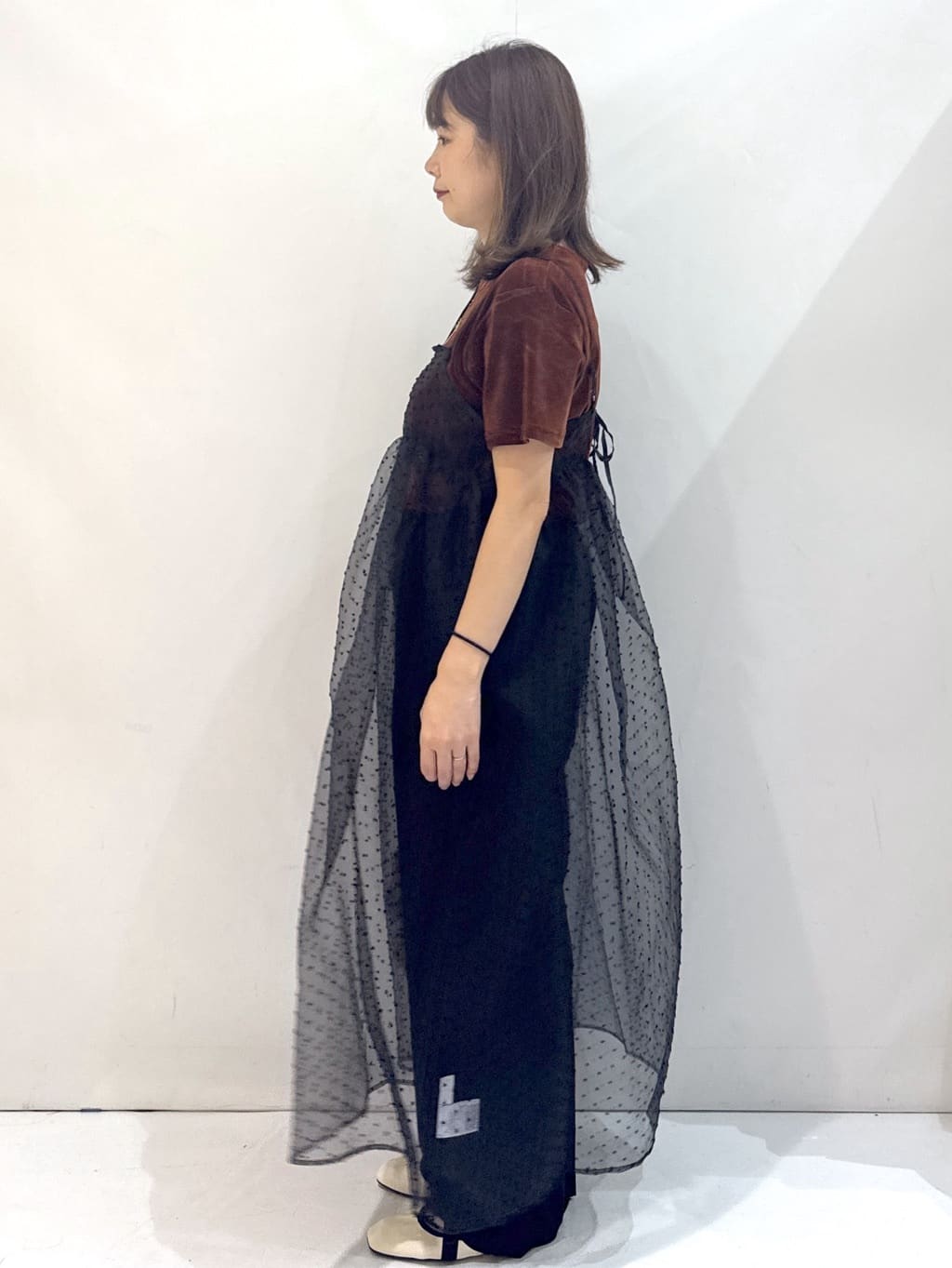 やすさんの「OPAQUE.CLIP｜フロッキーチュールTシャツ【洗濯機洗い可】」を使ったコーディネート