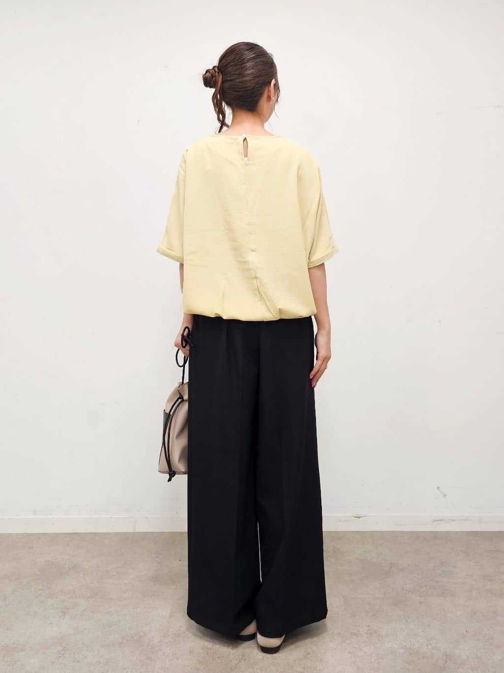 ゆゆさんの「SHOO･LA･RUE｜【洗濯後しわになりにくい】さらっとタッチの 5分袖ドルマンブラウス」を使ったコーディネート