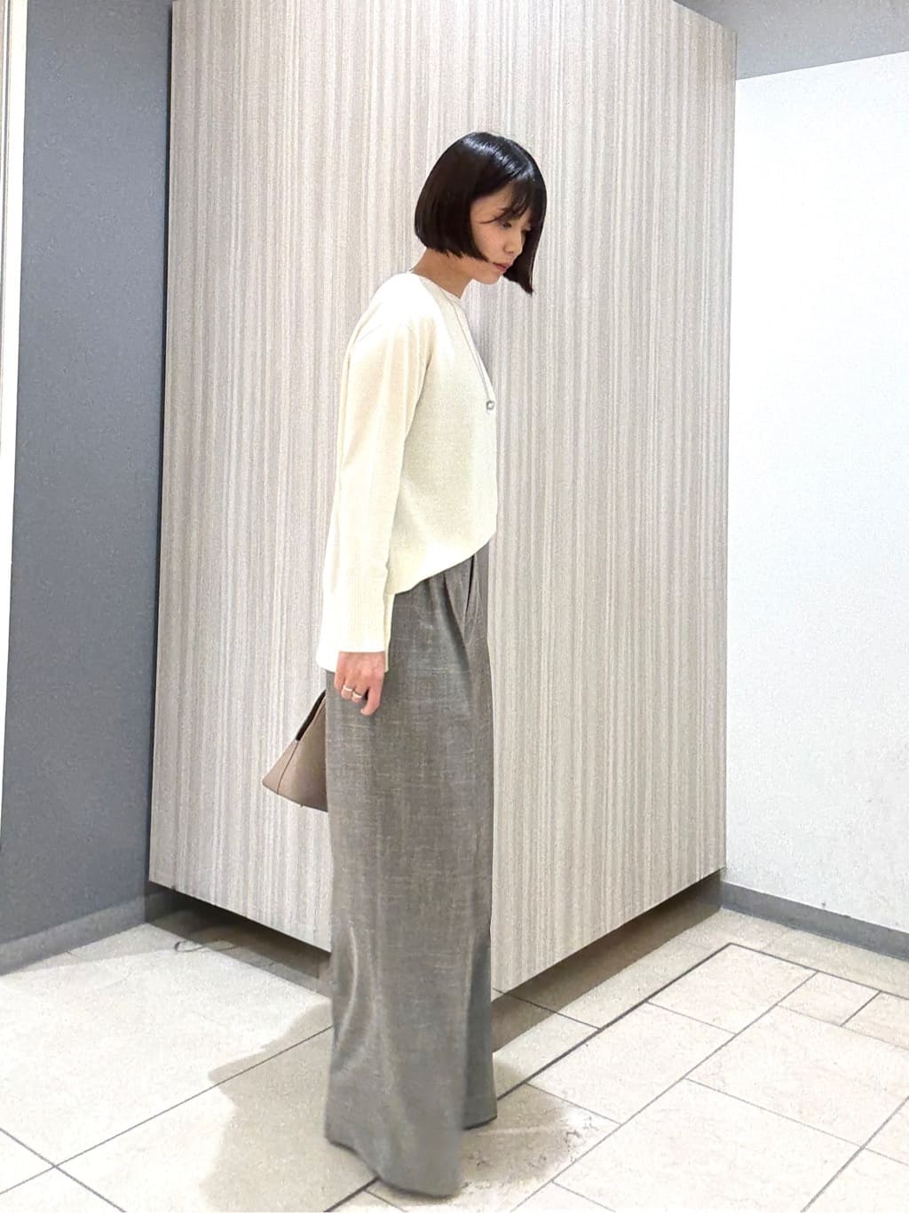 Itoさんの「UNTITLED｜【8色展開/体型カバー】魅せるタイムレスニット」を使ったコーディネート
