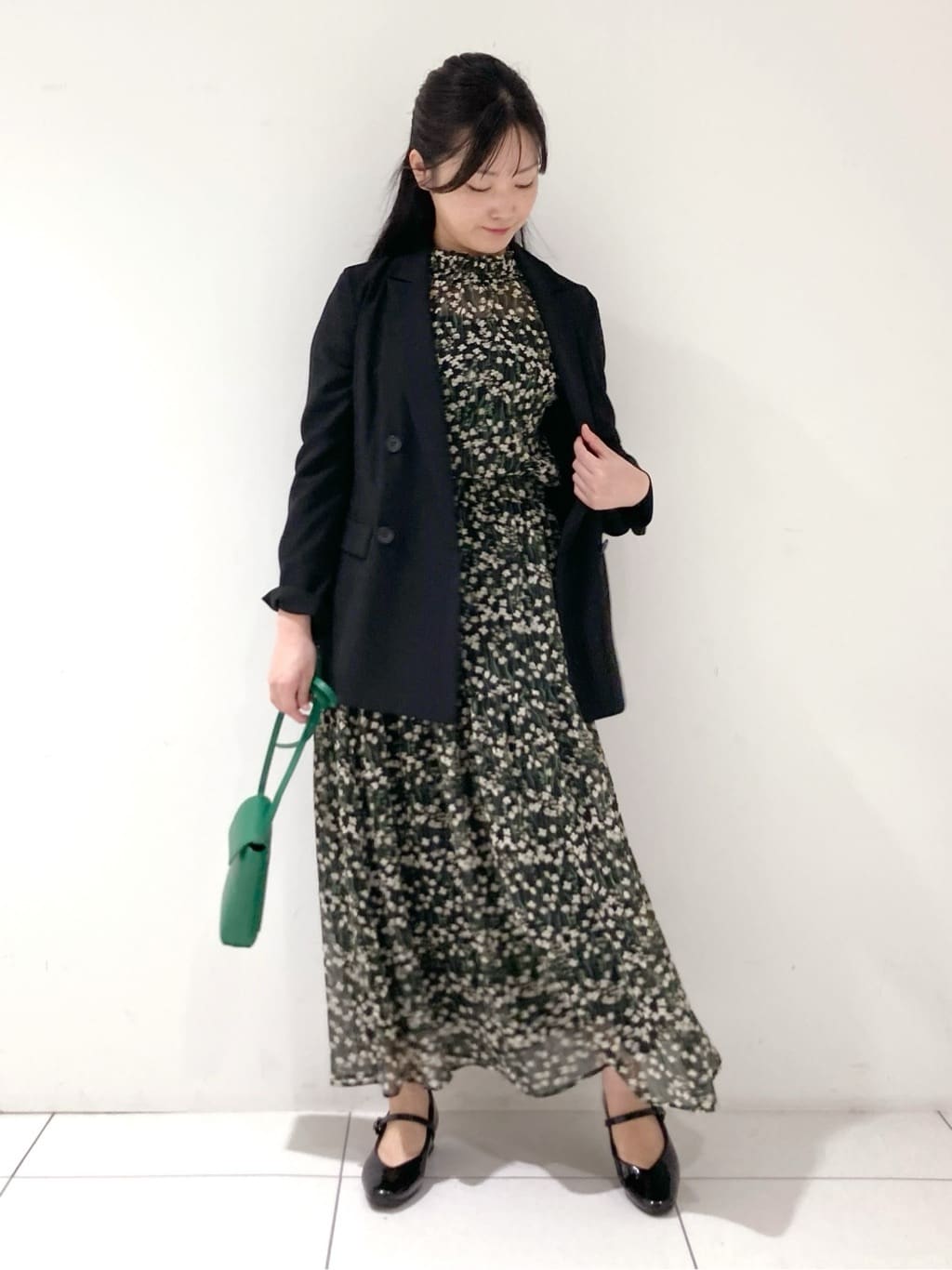 momokoさんの「INDIVI｜【軽く羽織れる！】ダブルジャケット」を使ったコーディネート