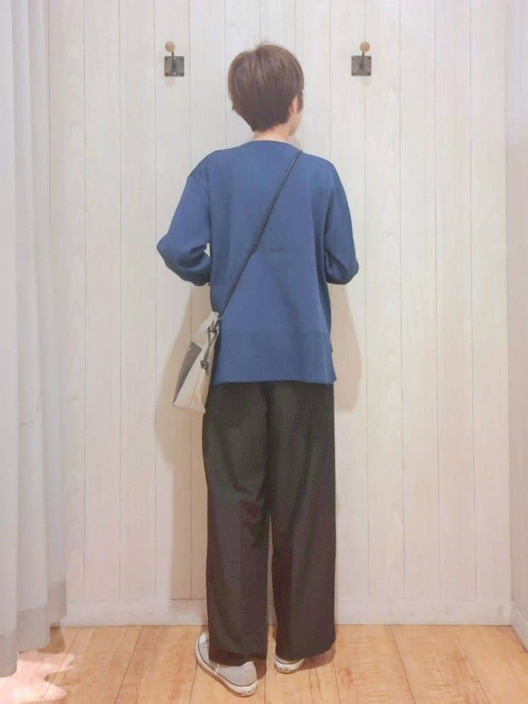 Ribさんの「SHOO･LA･RUE｜【洗濯機可/S-LL】すっきり上品きれい見え タックワイドパンツ」を使ったコーディネート