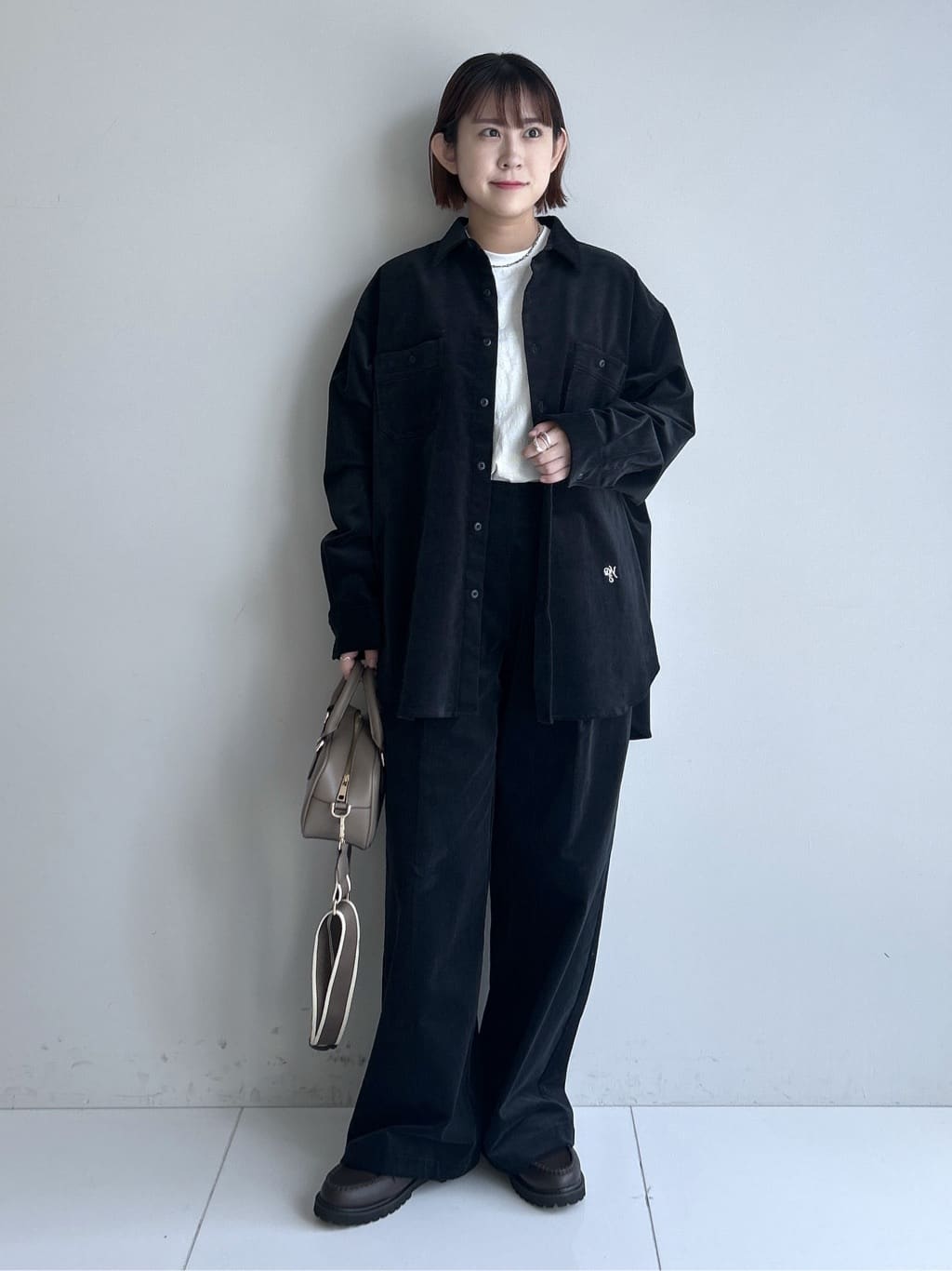 Hirokaさんの「Dessin｜【ユニセックス/セットアップ可】コーデュロイシャツ」を使ったコーディネート