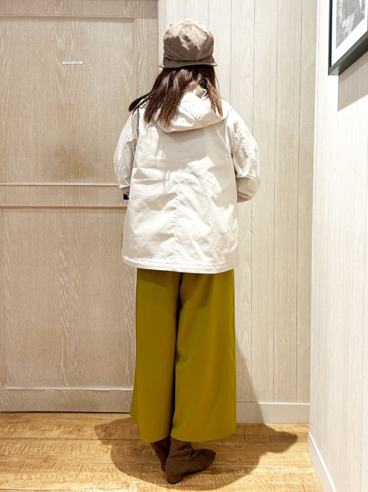 yukaさんの「SHOO･LA･RUE｜【S-LL/2点セット】脚のラインを拾いにくい ベルト付きタックスカーチョパンツ」を使ったコーディネート