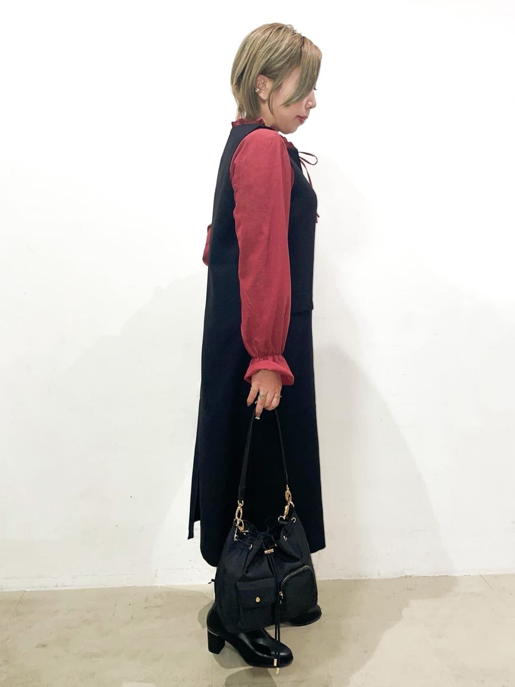Ricoさんの「SHOO･LA･RUE｜【S-LL/洗濯後しわになりにくい/吸水速乾/UV】大人フェミニンな装いに 襟フリルブラウス」を使ったコーディネート