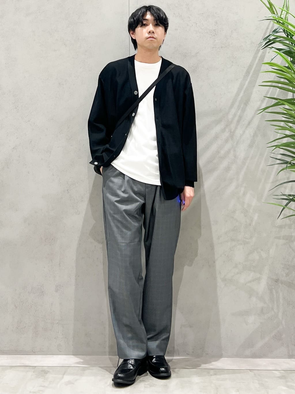 SHI-MAさんの「THE SHOP TK｜【季節の変わり目に活躍】ニットカーディガン 選べる2デザイン(柄&無地)/洗濯機OK」を使ったコーディネート