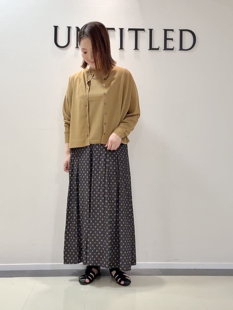 YUIさんの「UNTITLED｜【前後2WAY/アンサンブル可/ゆったり】シアーカーディガン」を使ったコーディネート