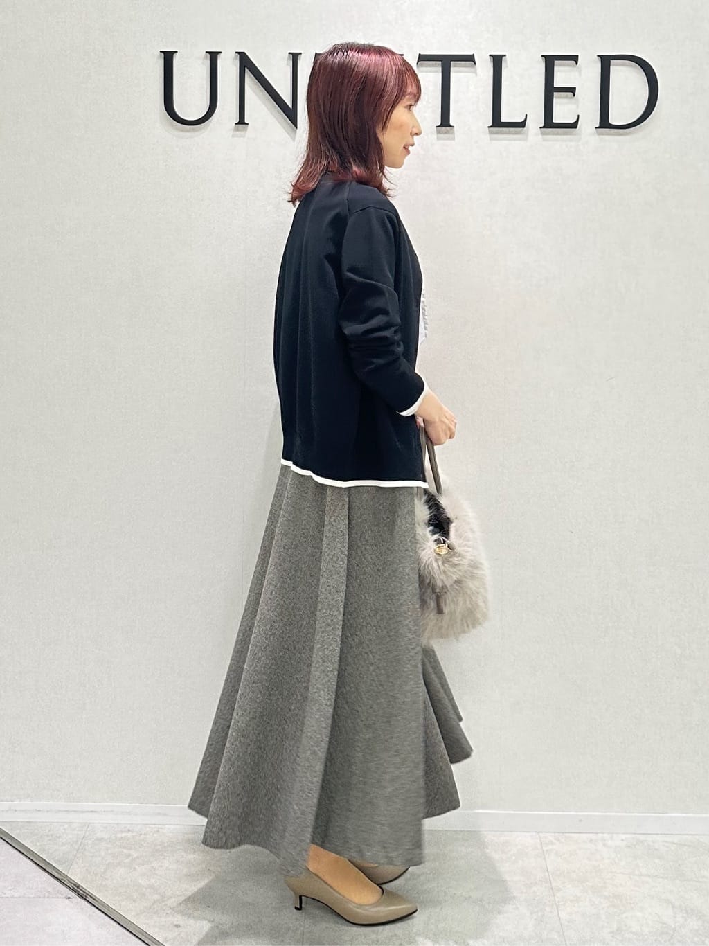 Miwaさんの「UNTITLED｜【1枚で着映え/オンオフ着回し】フリルサテンブラウス」を使ったコーディネート