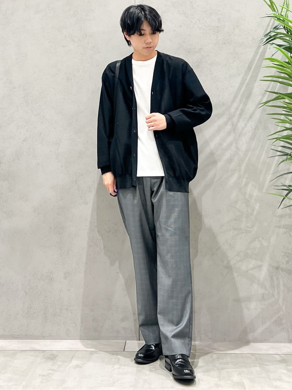 SHI-MAさんの「THE SHOP TK｜【季節の変わり目に活躍】ニットカーディガン 選べる2デザイン(柄&無地)/洗濯機OK」を使ったコーディネート