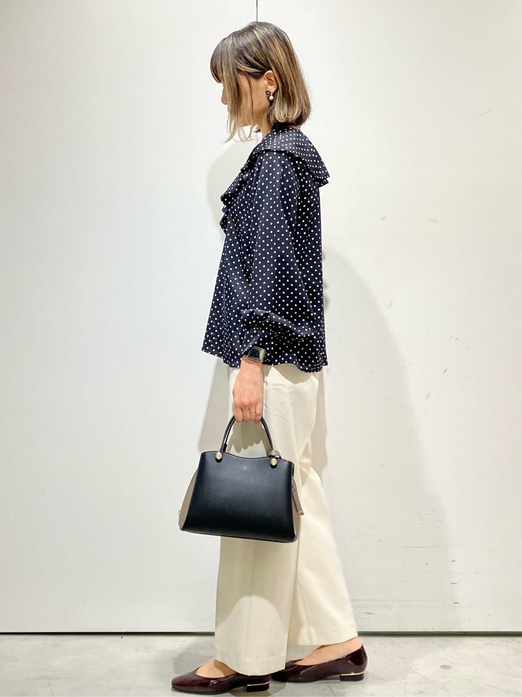 Jさんの「OPAQUE.CLIP｜【2WAY／名品】バイカラーミドルボストンバッグ」を使ったコーディネート