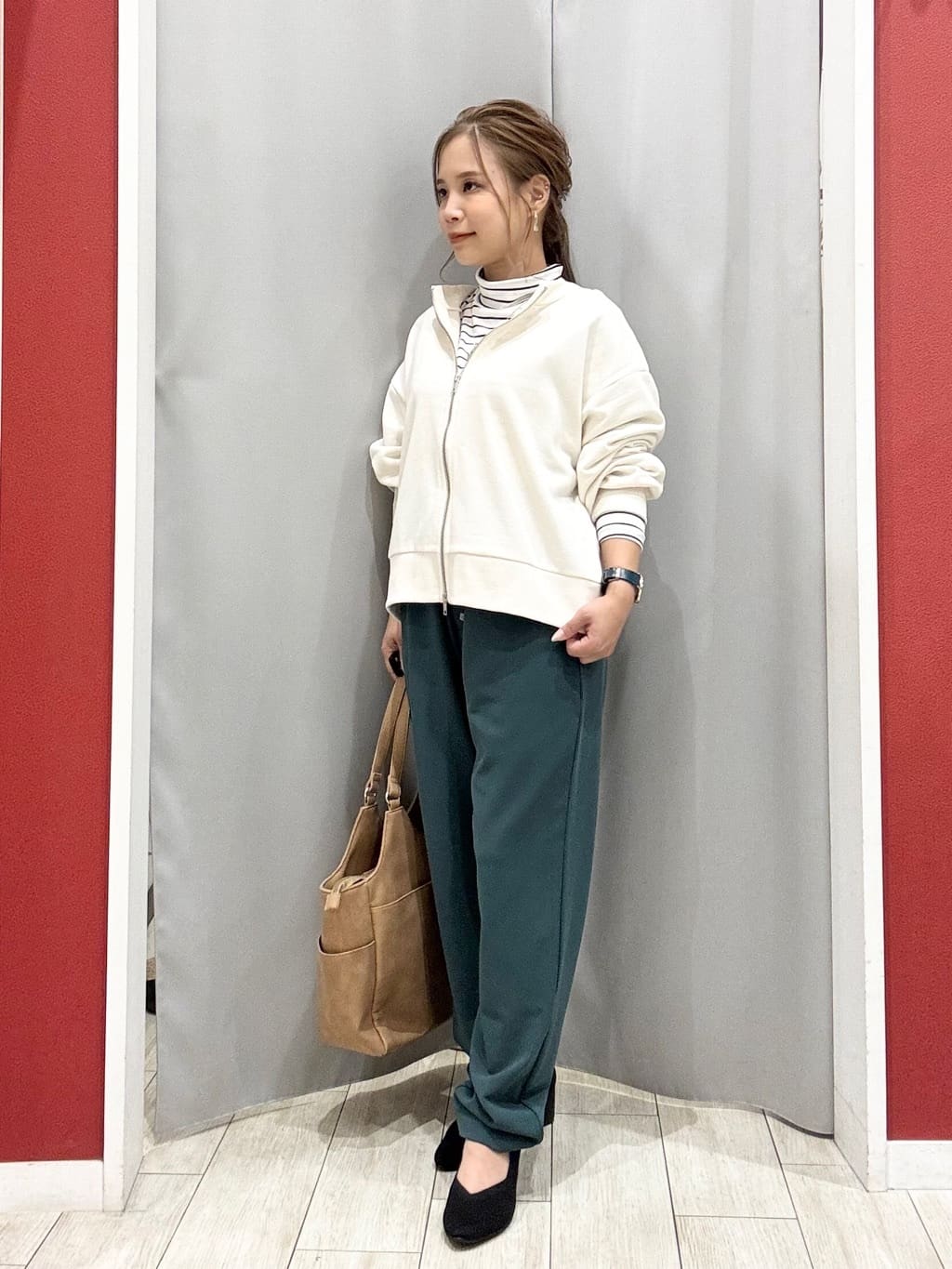 shioさんの「SHOO･LA･RUE｜【前後2WAY】ボートネックダブルジップカーディガン」を使ったコーディネート