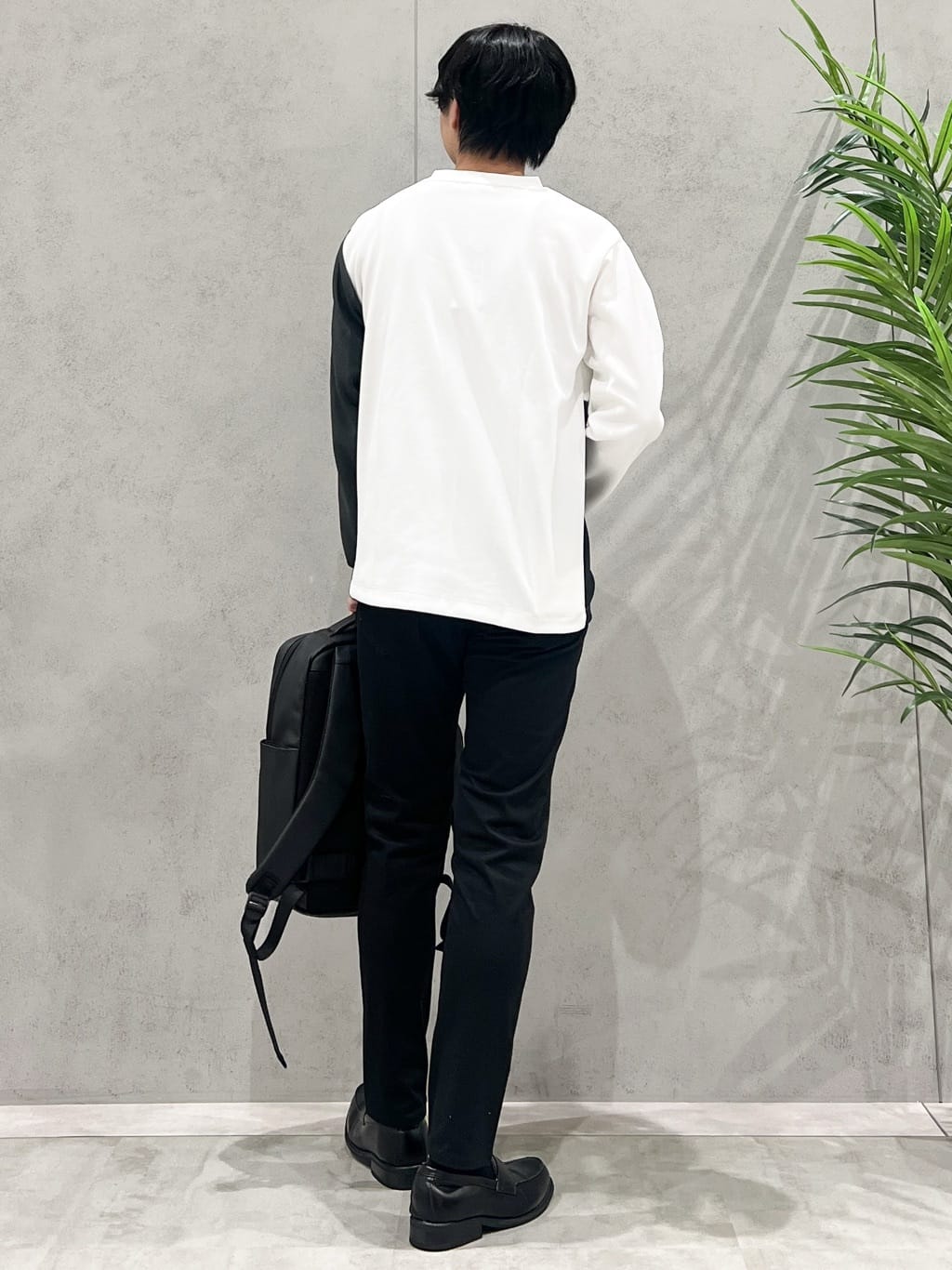SHI-MAさんの「THE SHOP TK｜【一枚で着映える】パターンブロッキング長袖Tシャツ 洗濯機OK」を使ったコーディネート